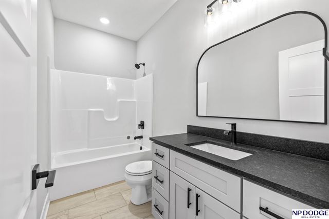 11926 S 117 Street, Papillion, NE 68046