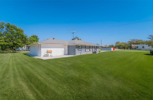 405 W 3rd Street, Anna, TX 75409