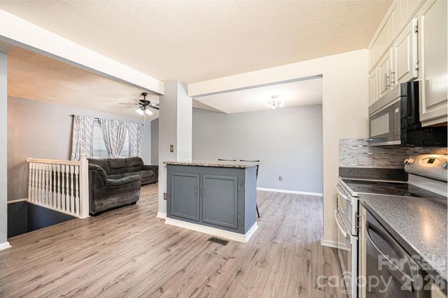 2681 Tumbleweed Drive, Lenoir, NC 28645