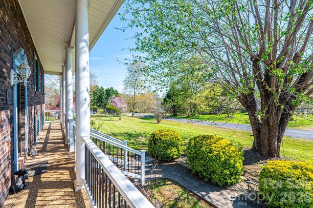 2681 Tumbleweed Drive, Lenoir, NC 28645