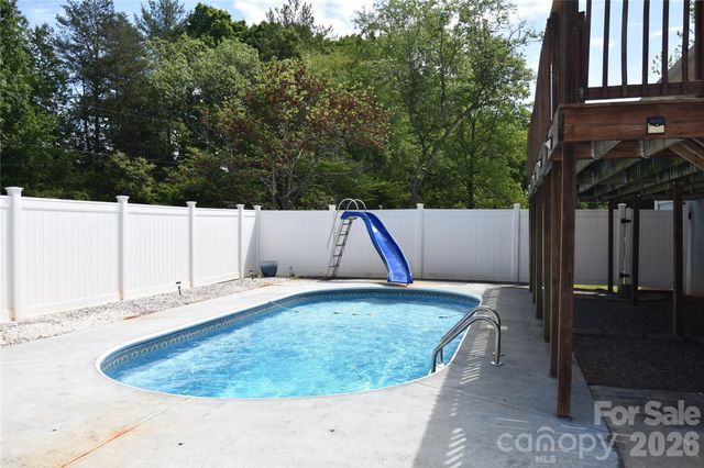 2681 Tumbleweed Drive, Lenoir, NC 28645