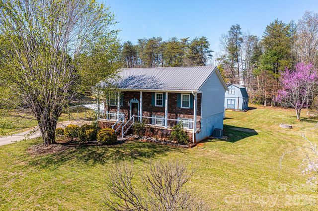 2681 Tumbleweed Drive, Lenoir, NC 28645