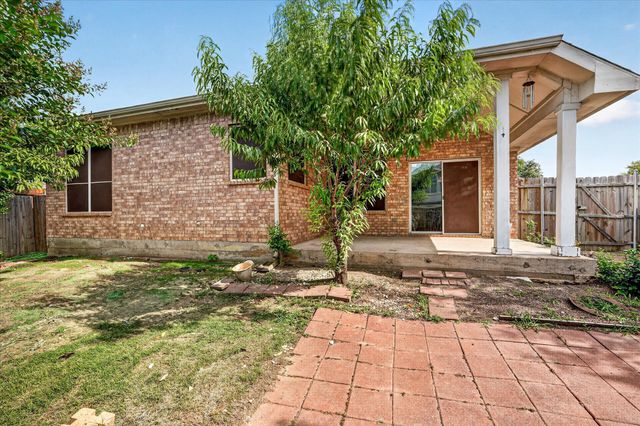 419 Red Sage Lane, Duncanville, TX 75137