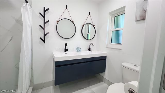 759 100th AVE N, Naples, FL 34108