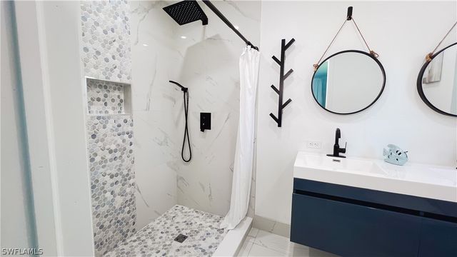 759 100th AVE N, Naples, FL 34108