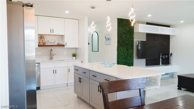 759 100th AVE N, Naples, FL 34108