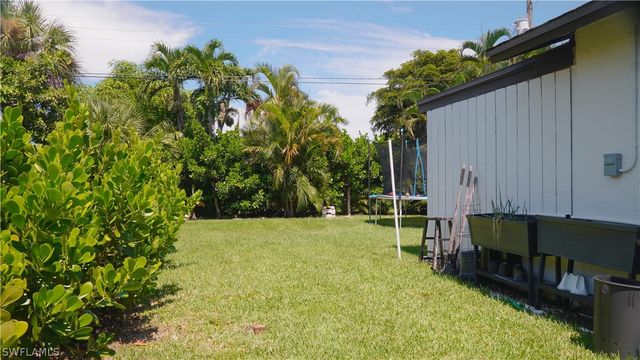 759 100th AVE N, Naples, FL 34108