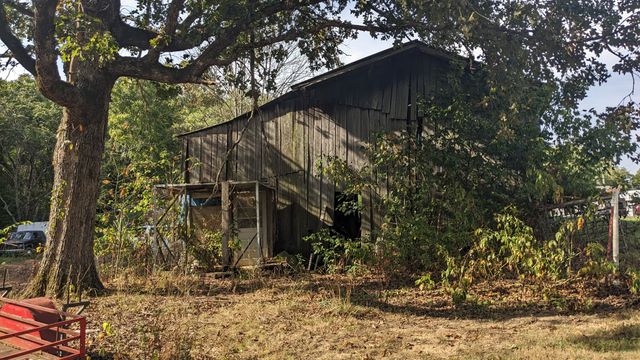 116 Davis Rd, Livingston, TN 38570