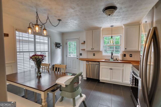 7190 Woodland Avenue SE, Covington, GA 30014