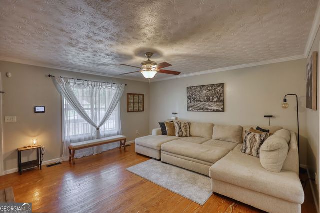 7190 Woodland Avenue SE, Covington, GA 30014