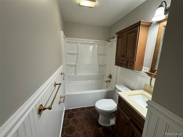 7012 Tappon Drive, Clarkston, MI 48346