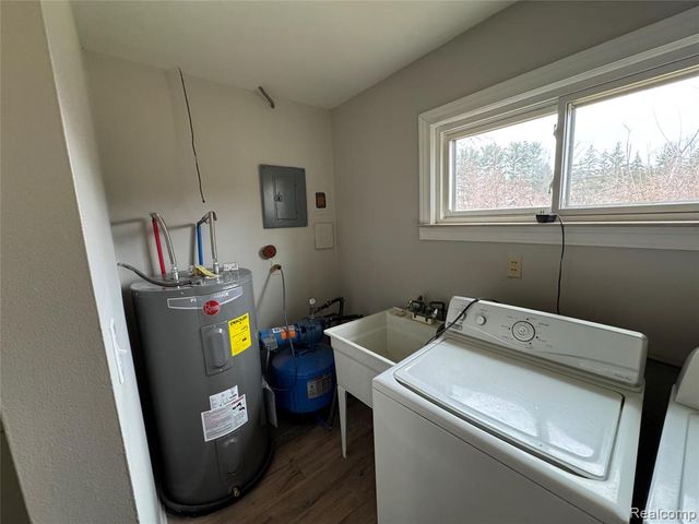 7012 Tappon Drive, Clarkston, MI 48346