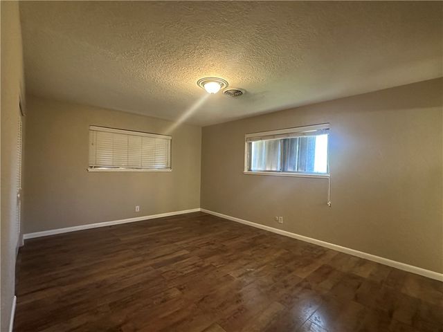 6022 Killarney Dr, Corpus Christi, TX 78413