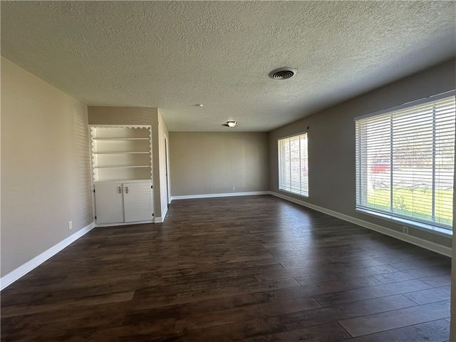 6022 Killarney Dr, Corpus Christi, TX 78413