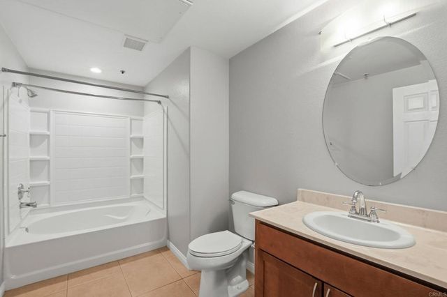 2330 1St Avenue 411, San Diego, CA 92101