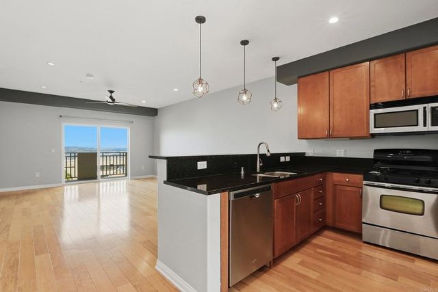 2330 1St Avenue 411, San Diego, CA 92101