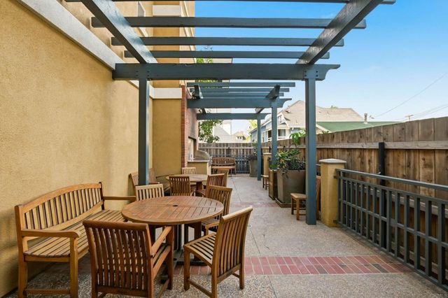 2330 1St Avenue 411, San Diego, CA 92101
