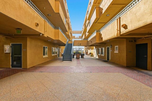2330 1St Avenue 411, San Diego, CA 92101
