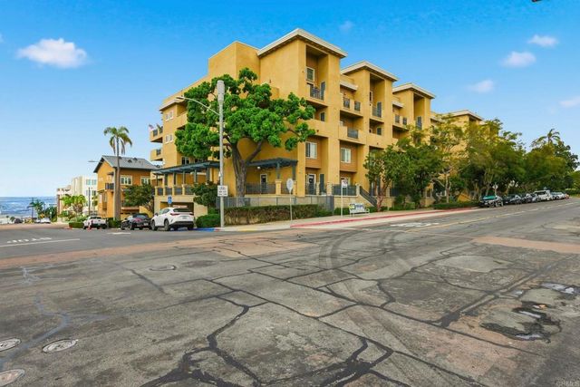 2330 1St Avenue 411, San Diego, CA 92101