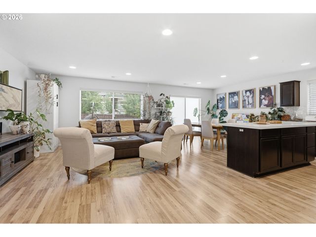 13717 Ne 5TH Way, Vancouver, WA 98684