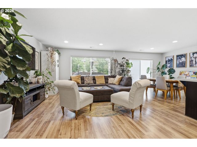 13717 Ne 5TH Way, Vancouver, WA 98684