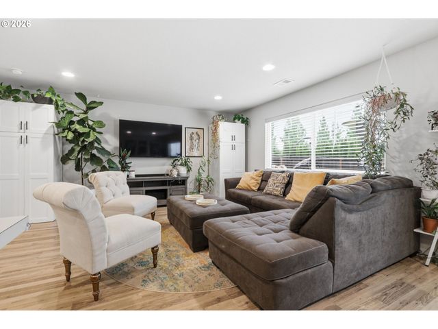 13717 Ne 5TH Way, Vancouver, WA 98684