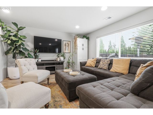 13717 Ne 5TH Way, Vancouver, WA 98684