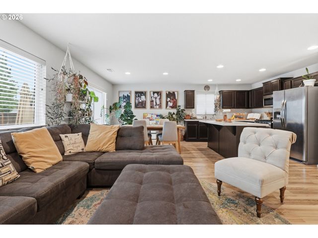 13717 Ne 5TH Way, Vancouver, WA 98684
