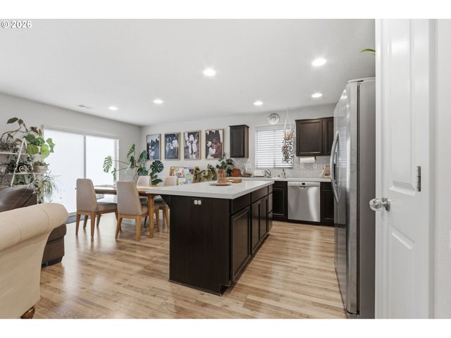 13717 Ne 5TH Way, Vancouver, WA 98684