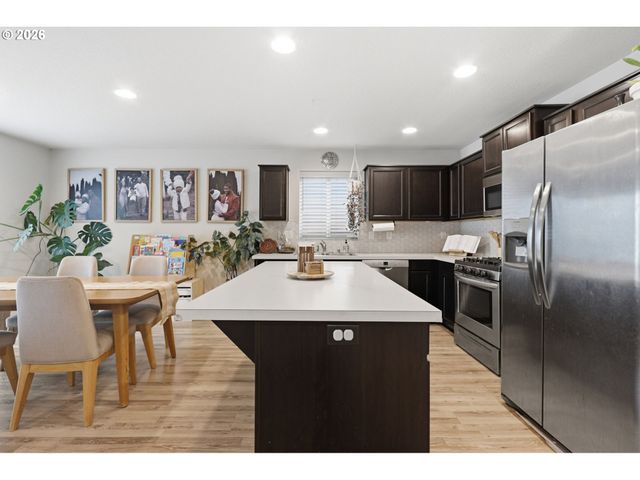 13717 Ne 5TH Way, Vancouver, WA 98684