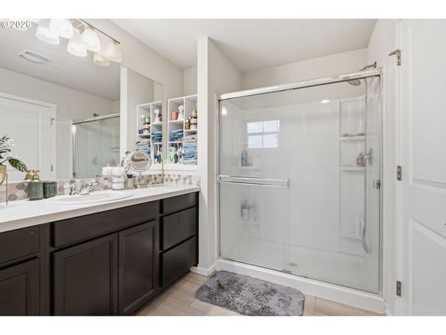 13717 Ne 5TH Way, Vancouver, WA 98684