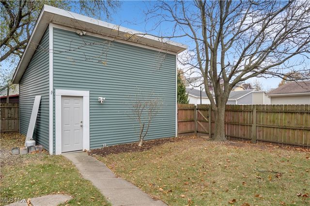 2177 W 41st Street, Cleveland, OH 44113