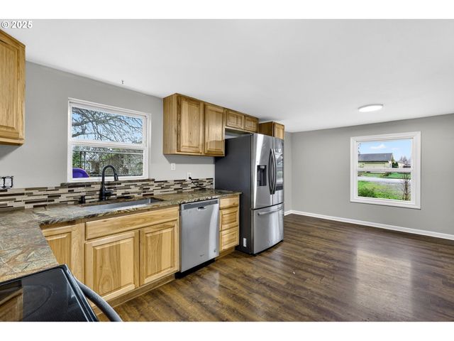 146 WARNER PARROTT Rd, Oregon City, OR 97045