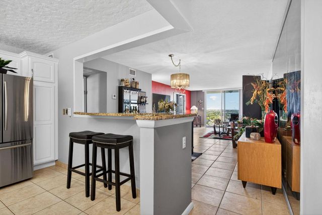 1050 Hillsboro Mile 704w, Hillsboro Beach, FL 33062