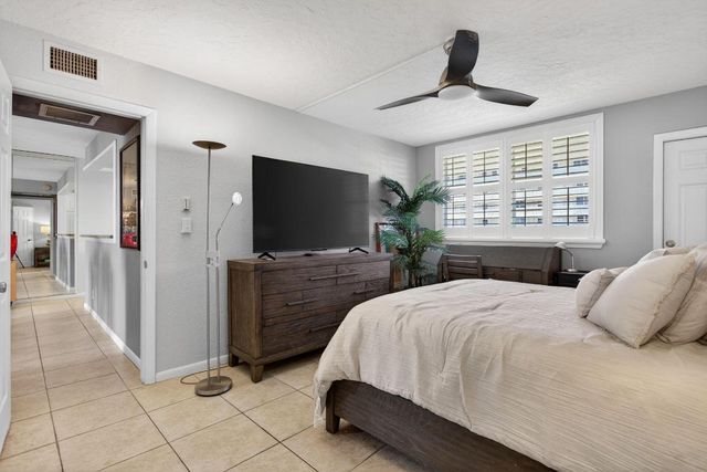 1050 Hillsboro Mile 704w, Hillsboro Beach, FL 33062