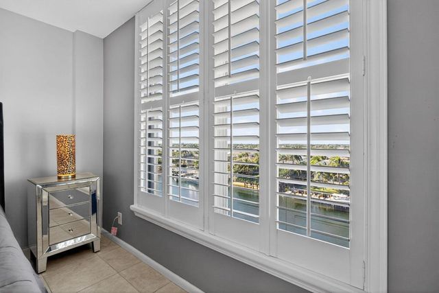 1050 Hillsboro Mile 704w, Hillsboro Beach, FL 33062