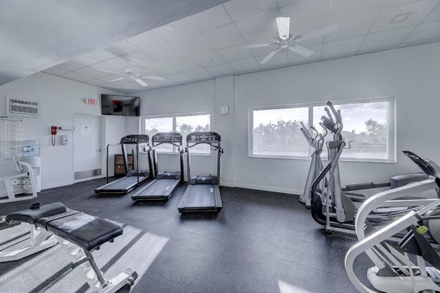 1050 Hillsboro Mile 704w, Hillsboro Beach, FL 33062