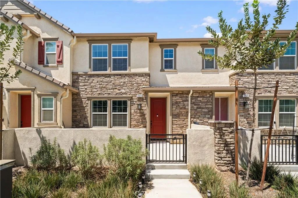 3923 E Carmel Privado, Ontario, CA 91761