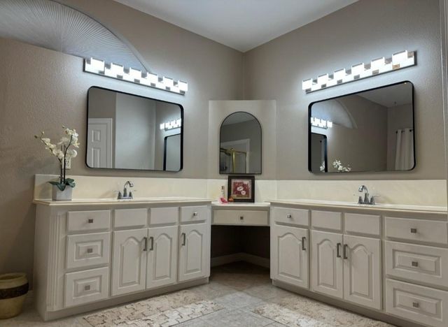 423 Hana Drive, Tiki Island, TX 77554