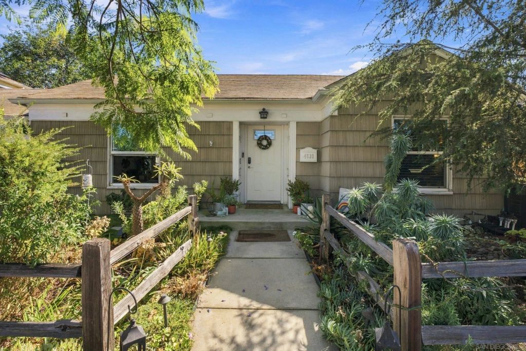 4531 Rolando Blvd, San Diego, CA 92115
