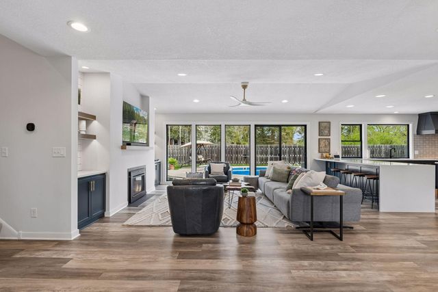 335 Queensland Lane N, Plymouth, MN 55447