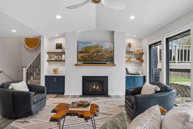 335 Queensland Lane N, Plymouth, MN 55447