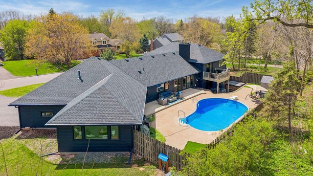 335 Queensland Lane N, Plymouth, MN 55447