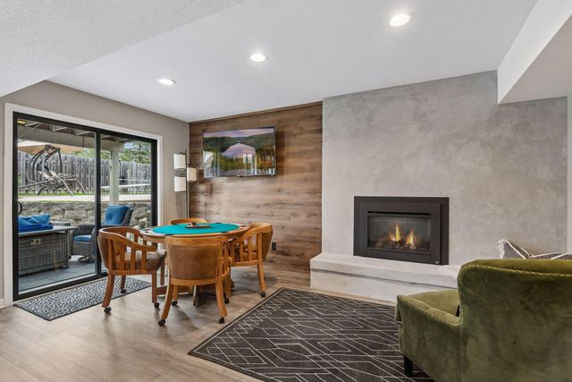 335 Queensland Lane N, Plymouth, MN 55447