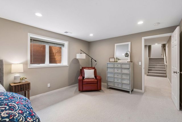 335 Queensland Lane N, Plymouth, MN 55447