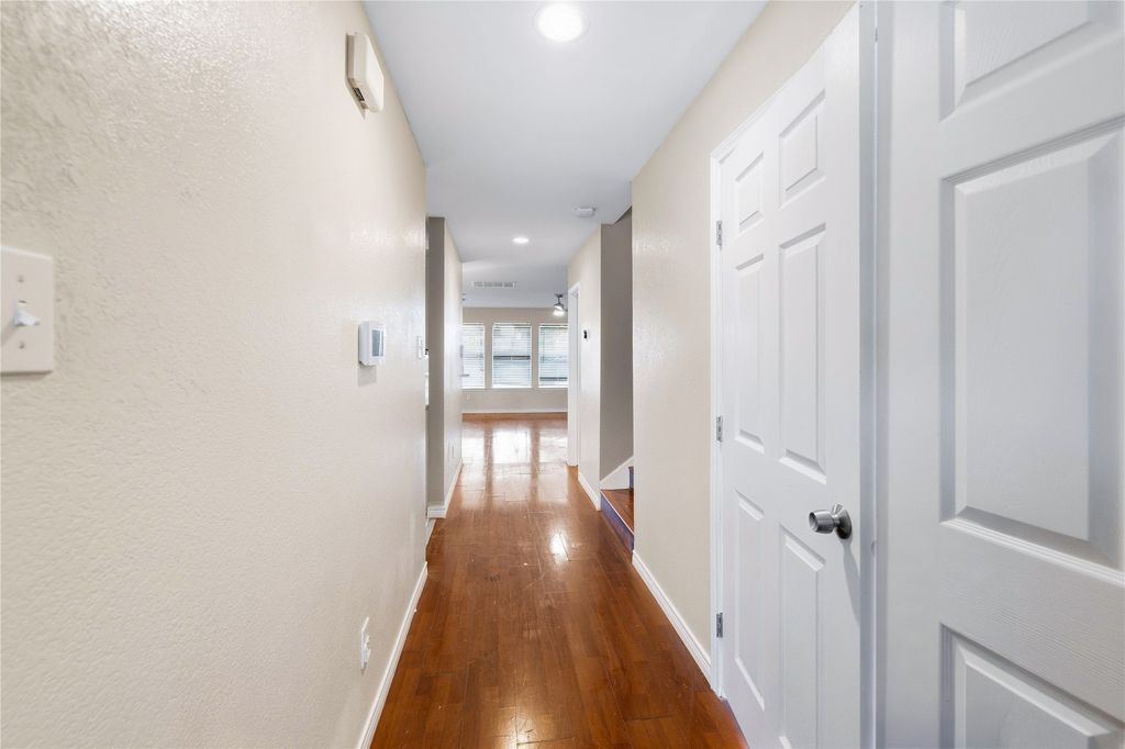5666 Hunters Bend Lane, Dallas, TX 75249 — photo 4