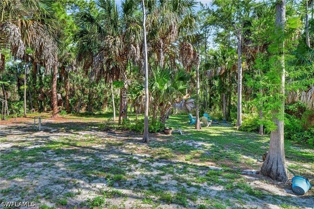2745 22nd AVE NE, Naples, FL 34120