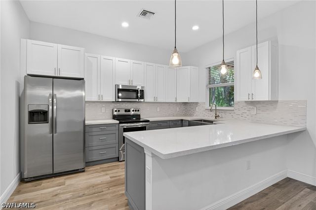 2745 22nd AVE NE, Naples, FL 34120