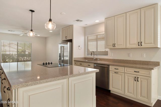 3547 W VIA DEL SOL Drive, Glendale, AZ 85310
