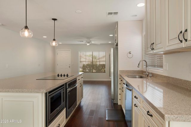 3547 W VIA DEL SOL Drive, Glendale, AZ 85310